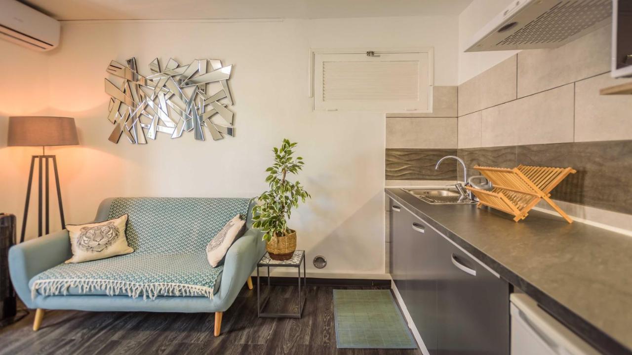 Appartements et chambres en coeur de ville Saint-Denis - Entrée autonome - check in 14h30- Extérieur photo